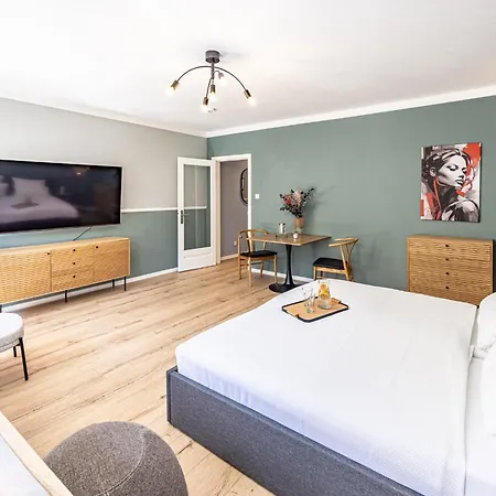 Have-a-nice-stay - Nahe Bahnhof - 20 Minuten Nach Hamburg - Trotzdem Ruhig Gelegen - 6 Minuten Zu Fuss Ins Zentrum - Modern Eingerichtet Apartment *