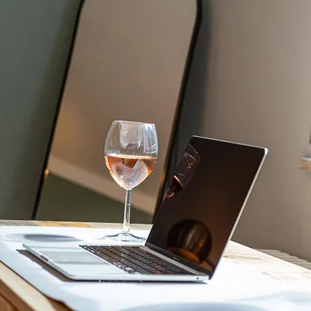 Have-a-nice-stay - Nahe Bahnhof - 20 Minuten Nach Hamburg - Trotzdem Ruhig Gelegen - 6 Minuten Zu Fuss Ins Zentrum - Modern Eingerichtet Apartment Ahrensburg