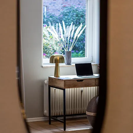 Have-a-nice-stay - Nahe Bahnhof - 20 Minuten Nach Hamburg - Trotzdem Ruhig Gelegen - 6 Minuten Zu Fuss Ins Zentrum - Modern Eingerichtet *