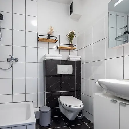 Have-a-nice-stay - Nahe Bahnhof - 20 Minuten Nach Hamburg - Trotzdem Ruhig Gelegen - 6 Minuten Zu Fuss Ins Zentrum - Modern Eingerichtet Ahrensburg