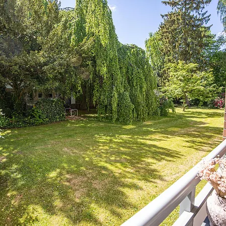 Apartment Have-a-nice-stay - Nahe Bahnhof - 20 Minuten Nach Hamburg - Trotzdem Ruhig Gelegen - 6 Minuten Zu Fuss Ins Zentrum - Modern Eingerichtet